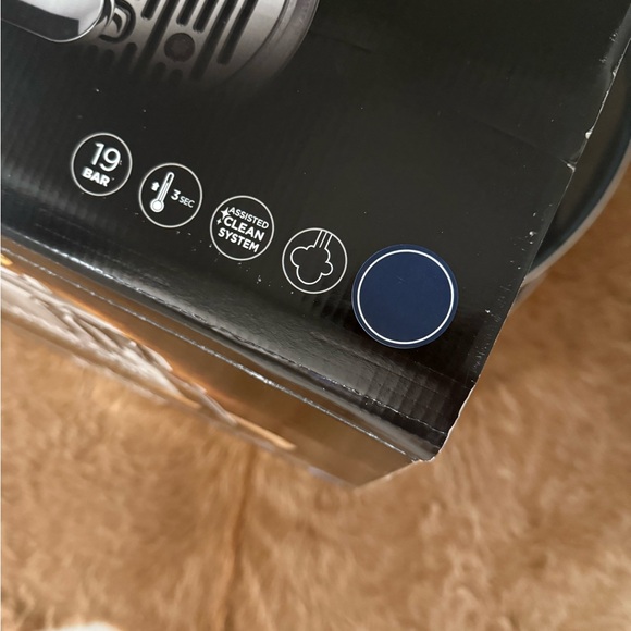 Breville Nespresso Creatista Plus - Picture 5 of 6